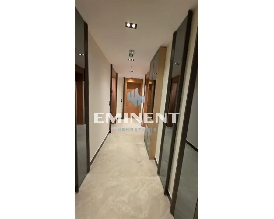 Rent, two bedroom apartment, 66m², Savski Venac, Beograd