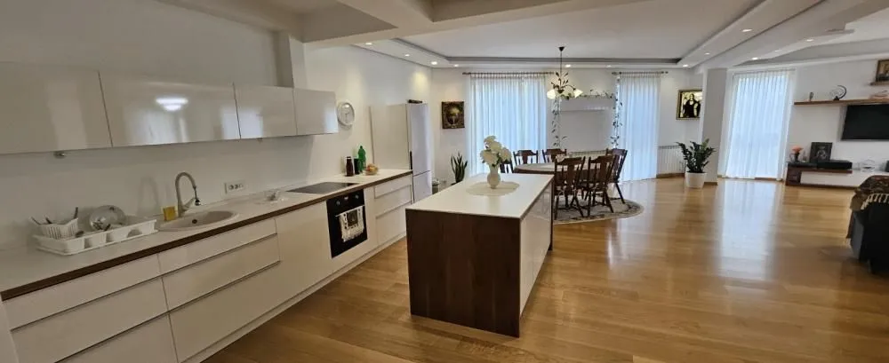 Sale, three bedroom apartment, 148m², Vračar Hram, Vračar Sve Podlokacije