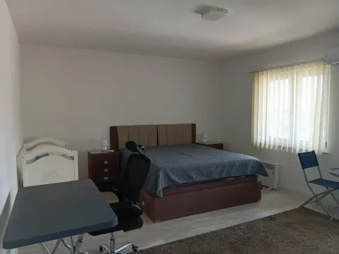 Izdavanje, dvosoban stan, 90m², Bar, Crna Gora - image 2
