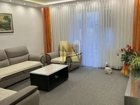 Izdavanje, trosoban stan, 93m², Centar, Novi Sad - image 4
