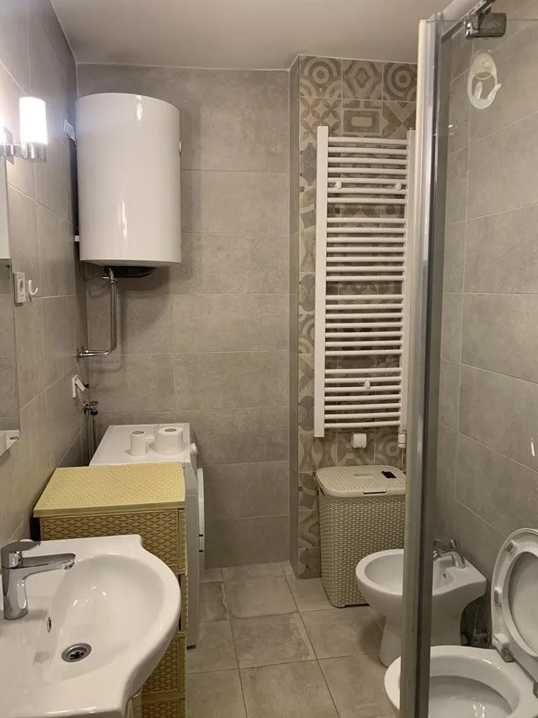 Izdavanje, jednosoban stan, 58m², Preko Morače, Podgorica