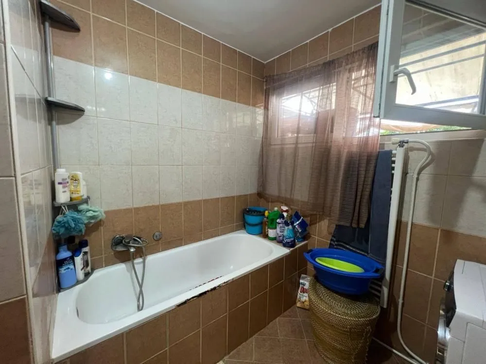 Sale, three bedroom apartment, 82m², Brace Jerković, Voždovac Sve Podlokacije