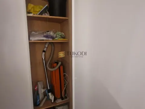 Izdavanje, poslovni prostor, 35m², Andrićev Venac, Beograd - image 12