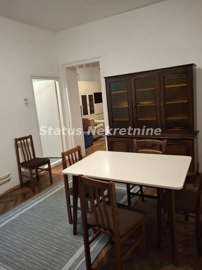 Izdavanje, dvosoban stan, 50m², Novi Sad, Srbija