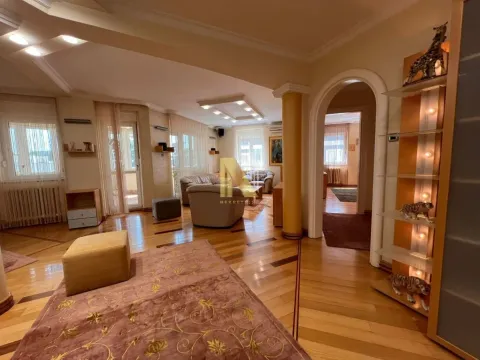 Izdavanje, četvorosoban stan, 148m², Stari grad, Novi Sad - image 6