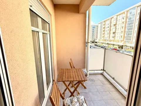 Izdavanje, jednosoban stan, 47m², City Kvart, Podgorica - image 7