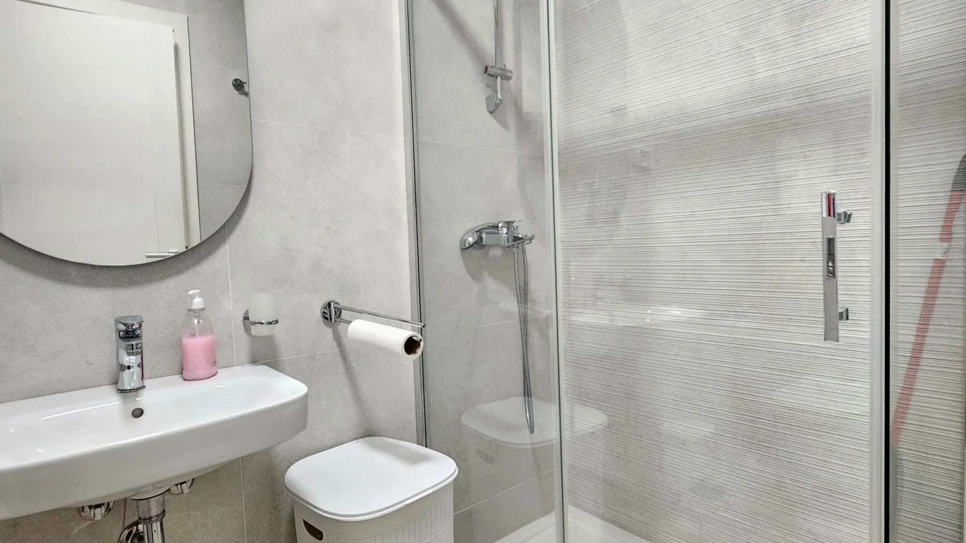 Rent, one bedroom apartment, 42m², Pobrežje, Podgorica
