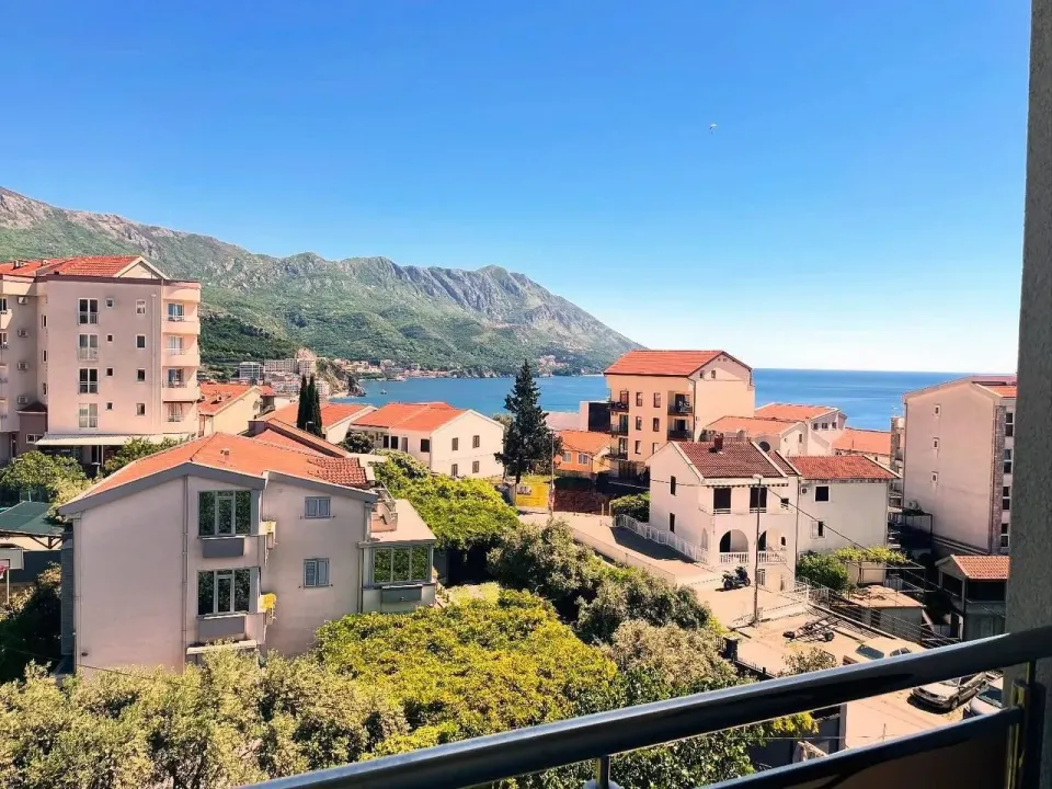 Sale, three bedroom apartment, 98m², Bečići, Budva