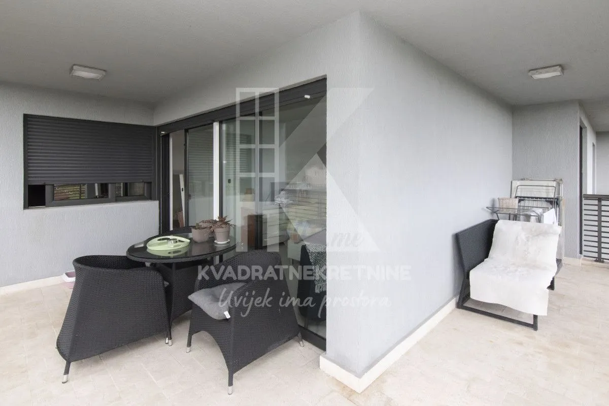 Sale, house, 250m², Tološi, Podgorica