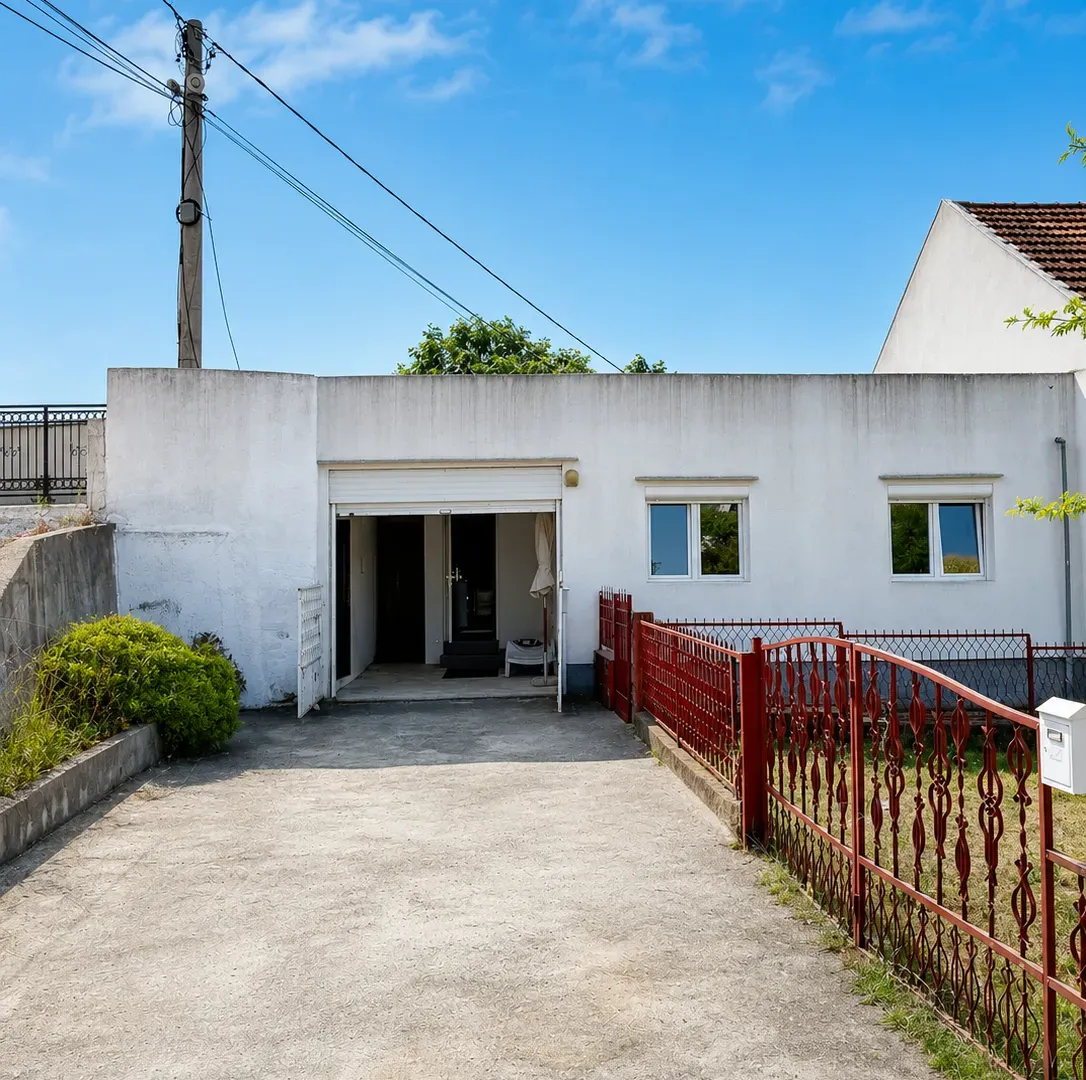 Sale, house, 101m², Dobre Vode, Bar