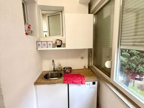 Izdavanje, dvosoban stan, 68m², Centar, Podgorica - image 2