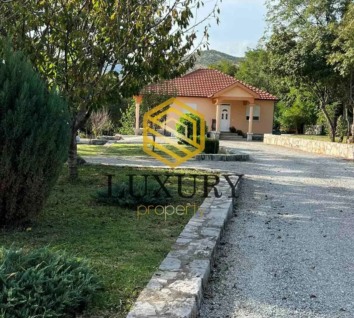 Rent, house, 90m², Barutana, Podgorica