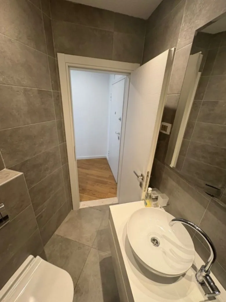 Izdavanje, poslovni prostor, 50m², Podgorica, Crna Gora