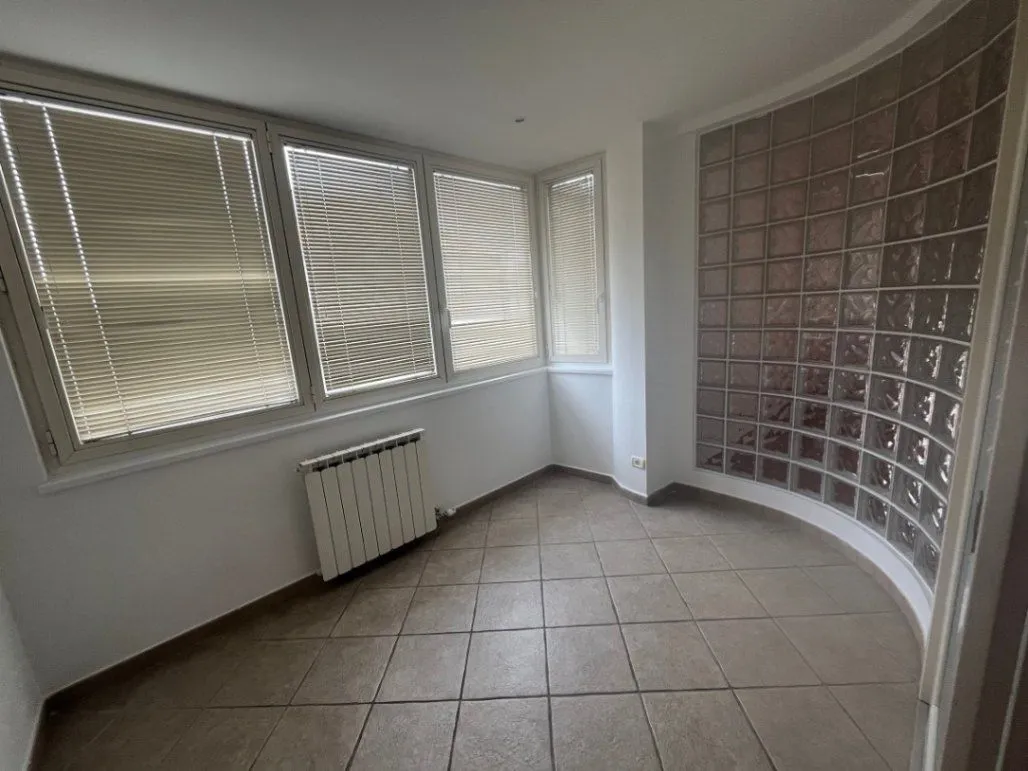 Izdavanje, petosoban stan, 203m², Vračar Hram, Vračar Sve Podlokacije
