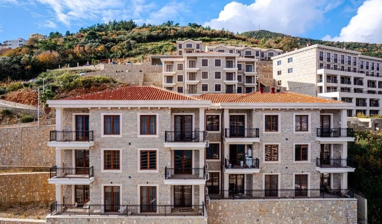 Prodaja, dvosoban stan, 73m², Komoševina, Budva