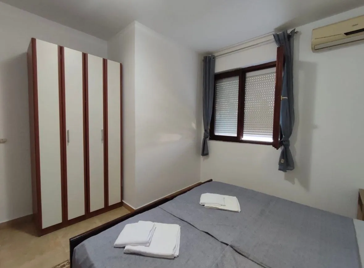 Rent, one bedroom apartment, 40m², Centar, Bar