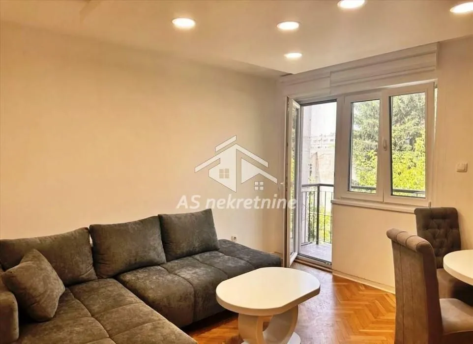 Izdavanje, stan, 64m², Novi Beograd Sve Podlokacije, Beograd