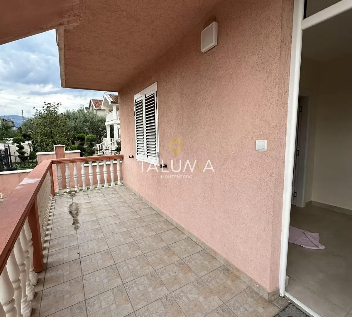 Izdavanje, jednosoban stan, 60m², Tološi, Podgorica