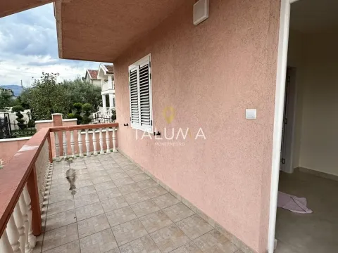 Izdavanje, jednosoban stan, 60m², Tološi, Podgorica - image 5