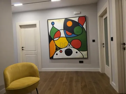 Izdavanje, trosoban stan, 163m², Dalmatinska ulica, Podgorica - image 13