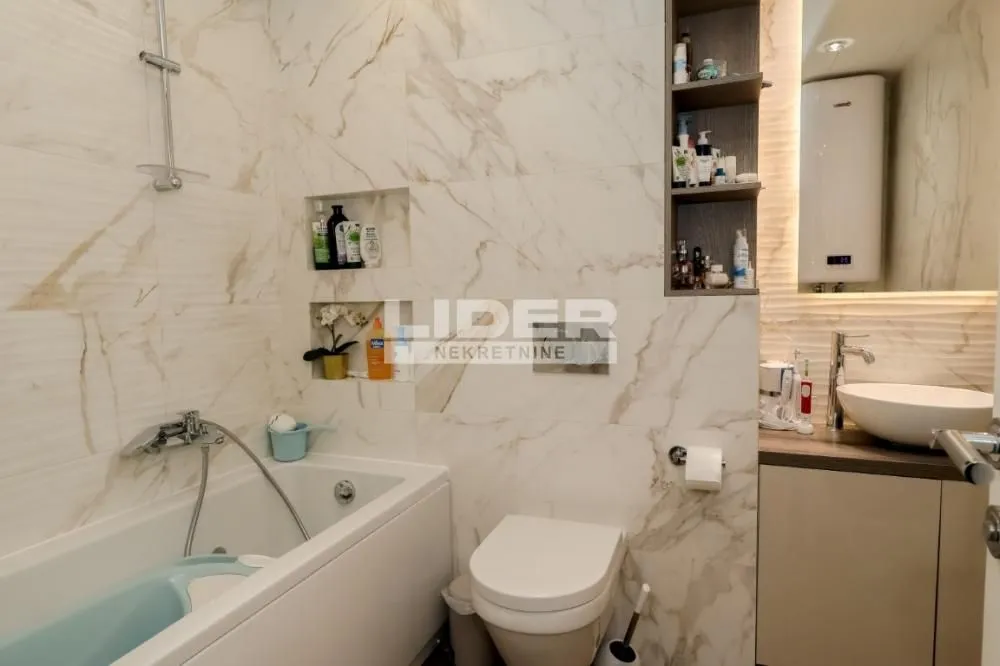 Sale, four bedroom apartment, 115m², Južni Bulevar, Vračar Sve Podlokacije