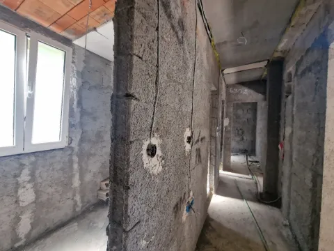 Izdavanje, poslovni prostor, 398m², Kotor, Crna Gora - image 11