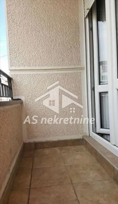 Izdavanje, dvosoban stan, 40m², Vračar Sve Podlokacije, Beograd