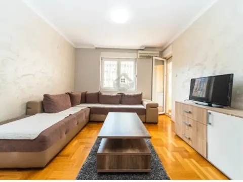 Izdavanje, jednosoban stan, 44m², Stari Aerodrom, Podgorica - image 6