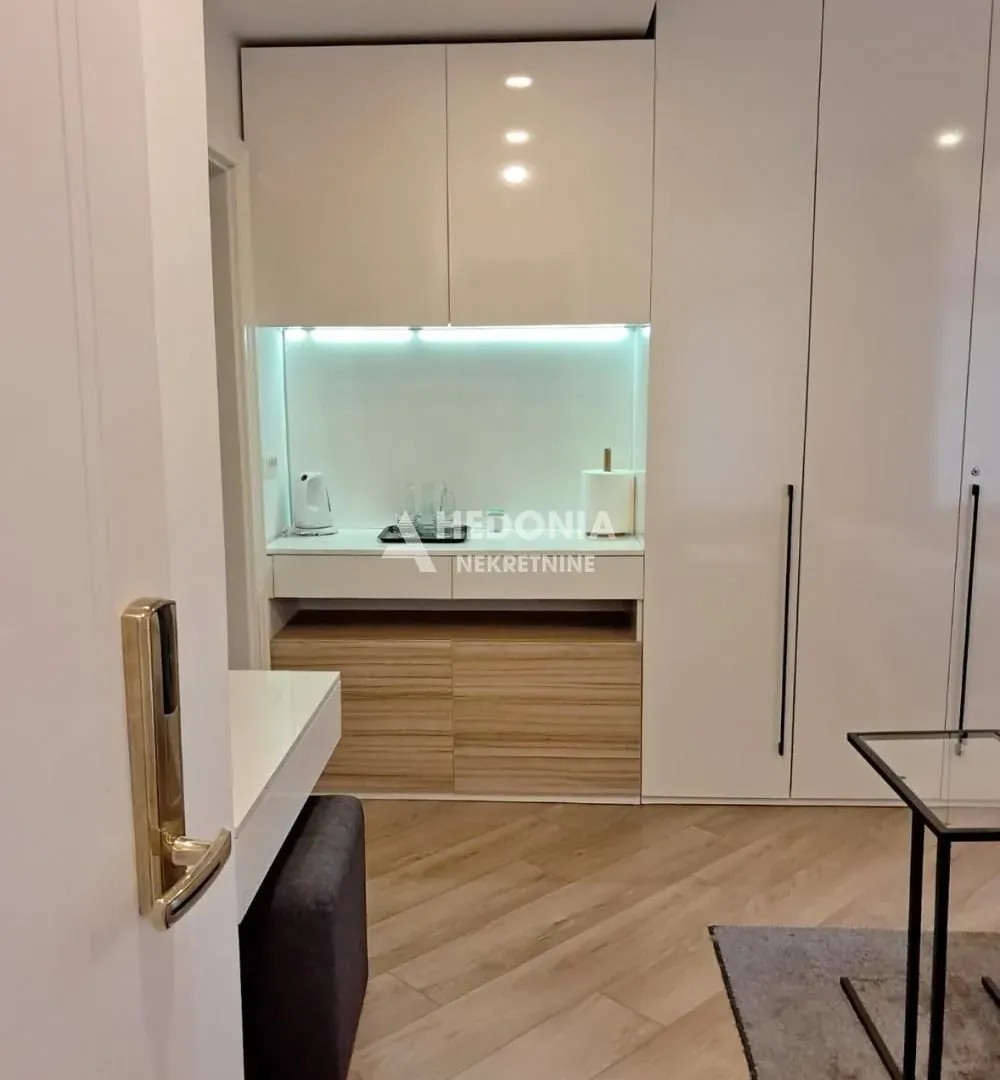 Sale, three bedroom apartment, 73m², Stari Grad, Beograd
