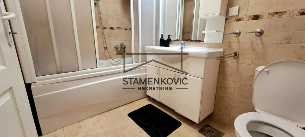 Prodaja, dvosoban stan, 56m², Rotkvarija, Novi Sad Sve Podlokacije