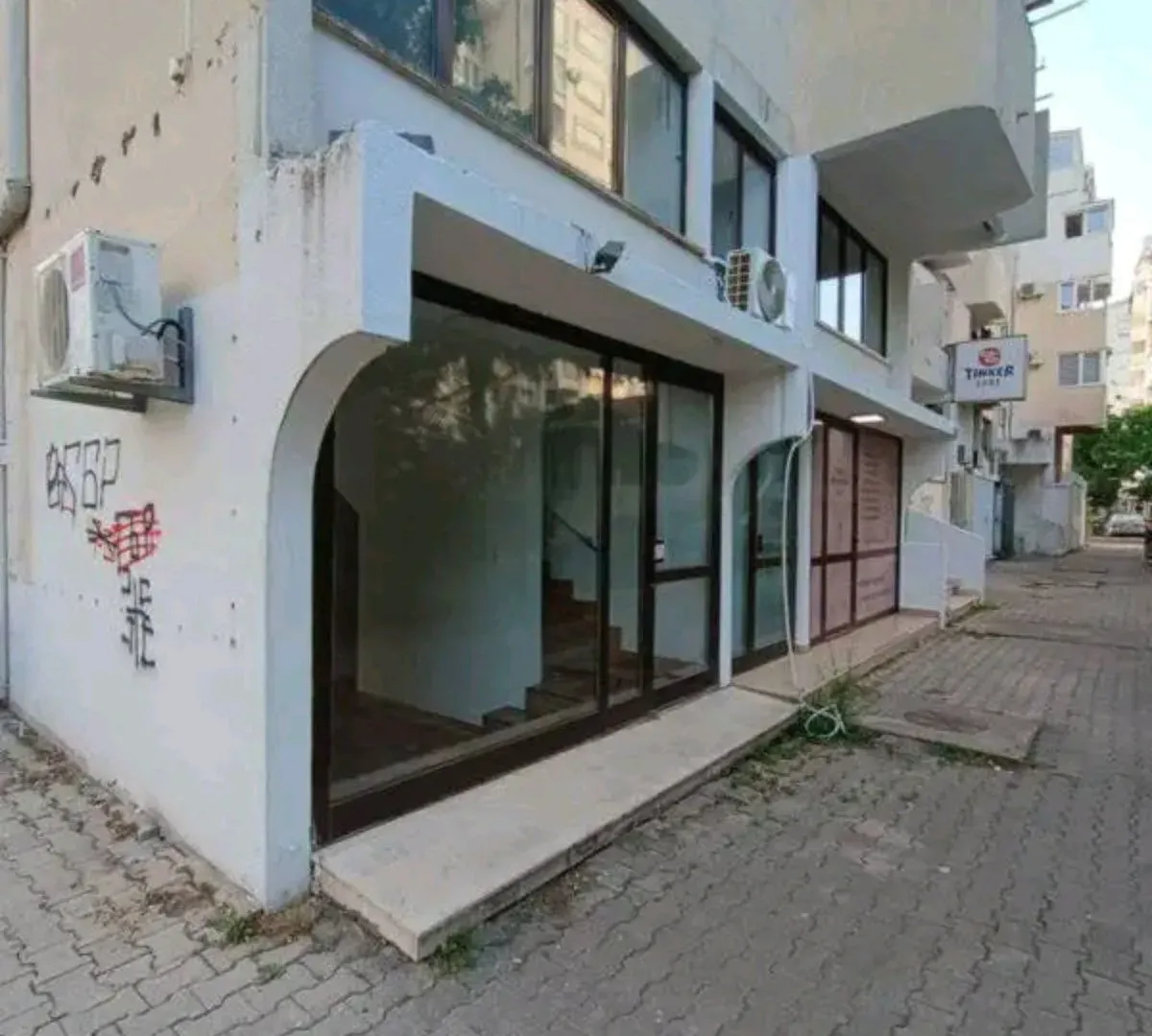 Prodaja, poslovni prostor, 32m², Bar, Crna Gora