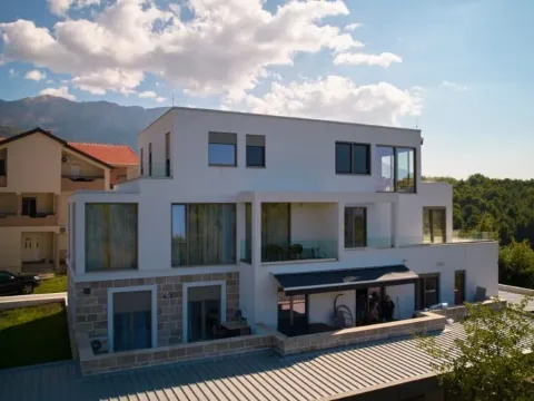 Prodaja, dvosoban stan, 90m², Tivat, Crna Gora - image 25