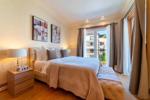 Rent, one bedroom apartment, 63m², Porto Montenegro, Tivat - image 23
