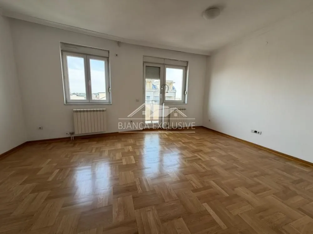Prodaja, četvorosoban stan, 120m², Južni Bulevar, Vračar Sve Podlokacije