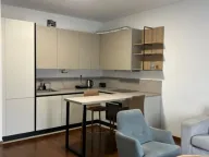 Izdavanje, četvorosoban stan, 110m², Master Kvart, Podgorica - image 2