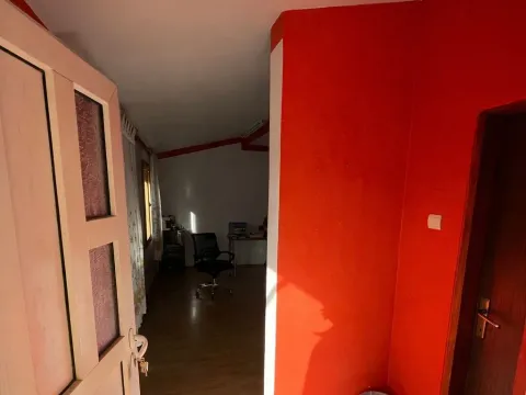 Rent, office space, 24m², Centar, Nikšić - image 2