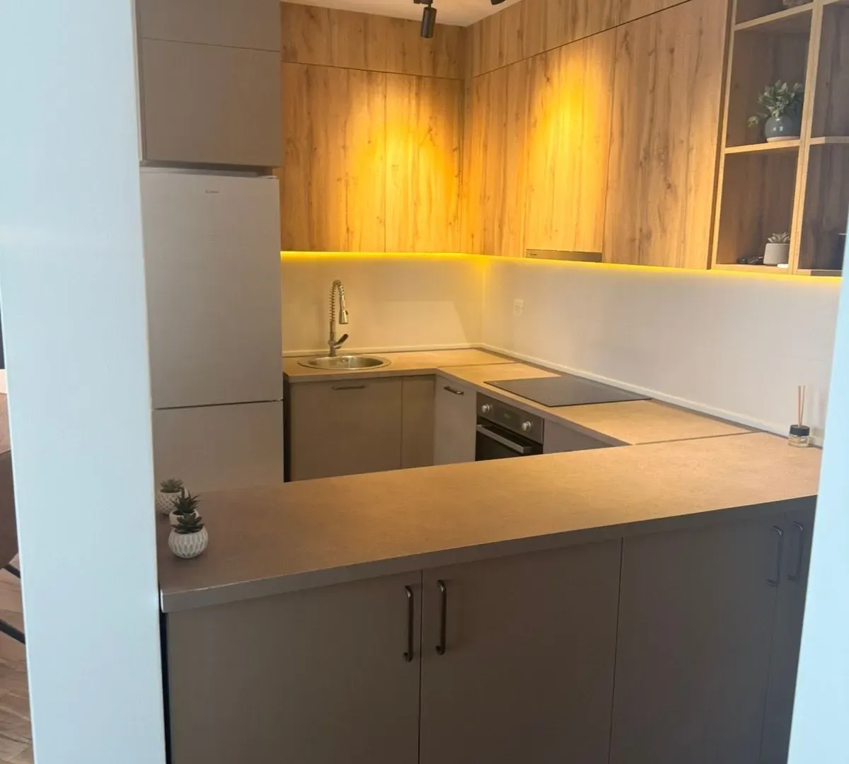 Rent, two bedroom apartment, 60m², Mažina, Tivat