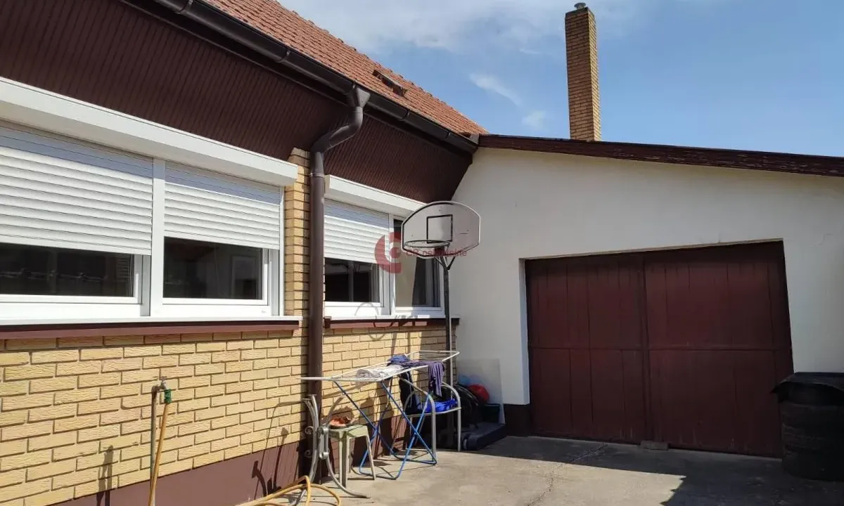 Sale, house, 196m², Dudova Šuma, Subotica