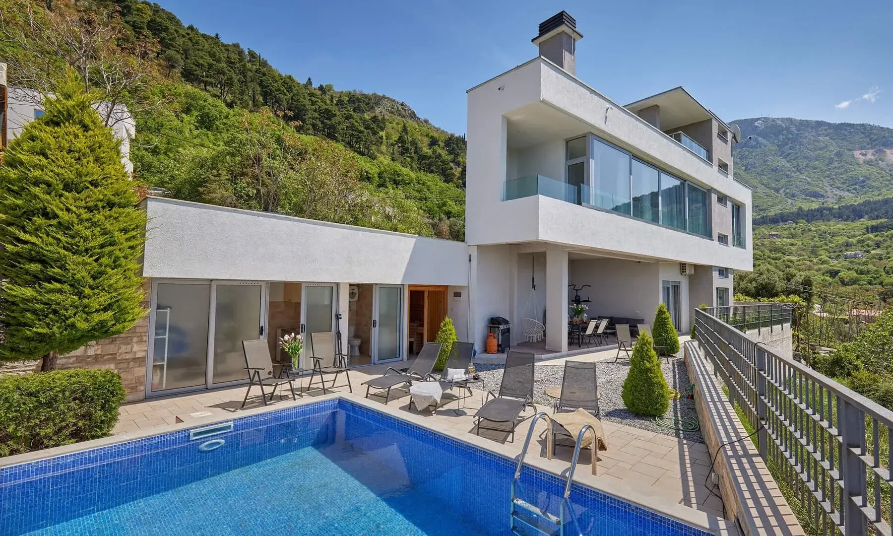 Sale, house, 233m², Kavač, Kotor