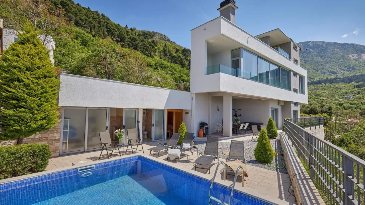 Sale, house, 233m², Kavač, Kotor