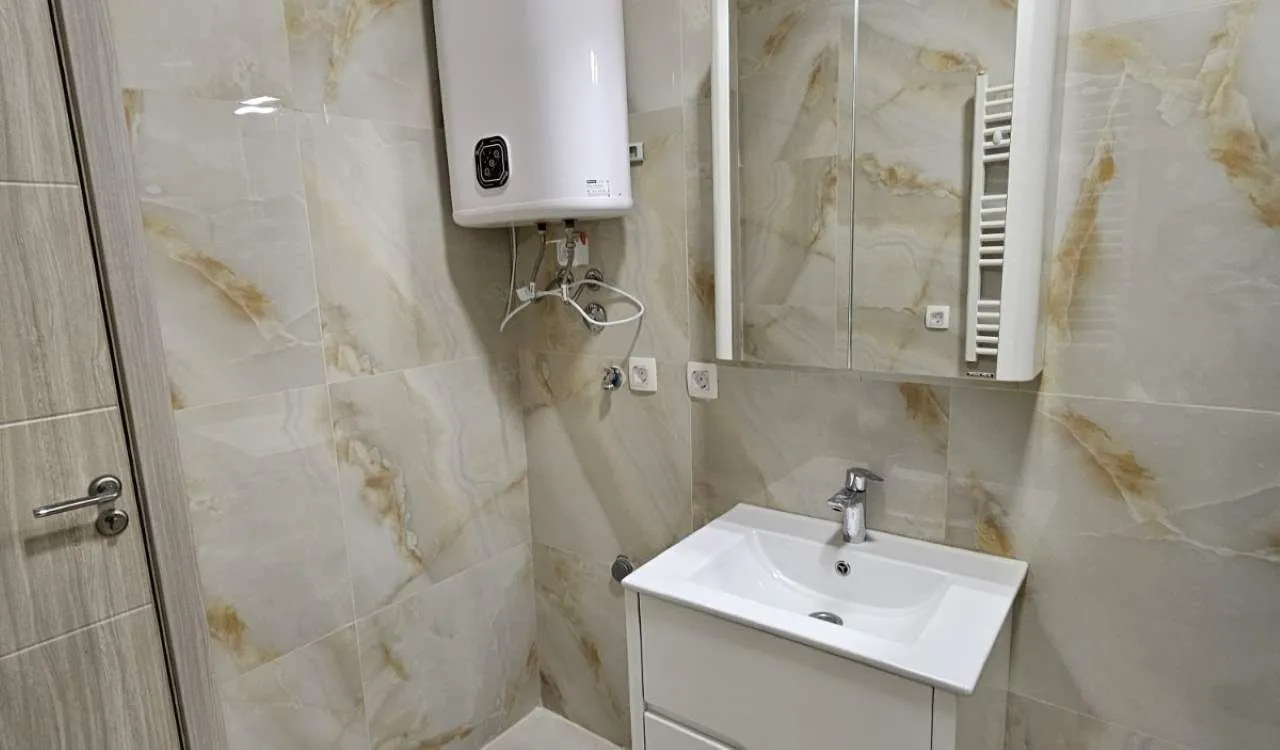 Prodaja, dvosoban stan, 70m², Đenovići, Herceg Novi