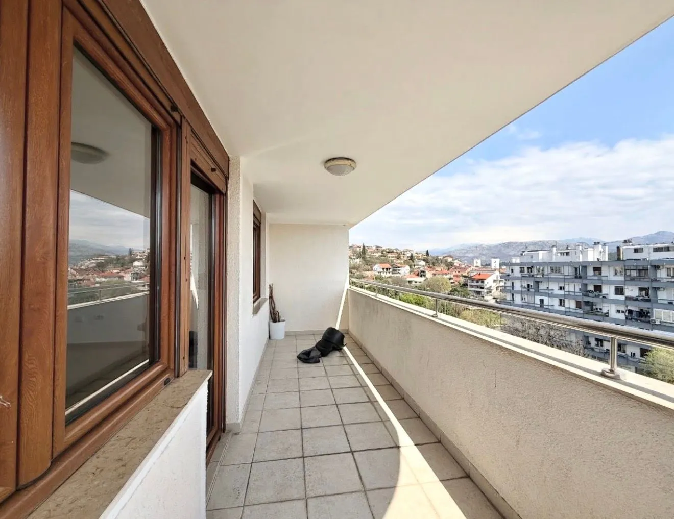 Sale, four bedroom apartment, 220m², Preko Morače, Podgorica