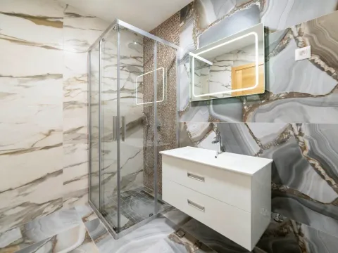 Prodaja, trosoban stan, 142m², Gorica C, Podgorica - image 15