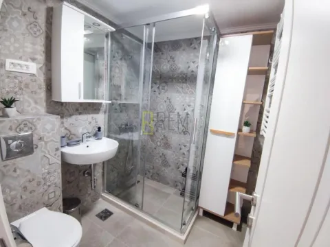Rent, two bedroom apartment, 82m², Centar, Podgorica - image 11