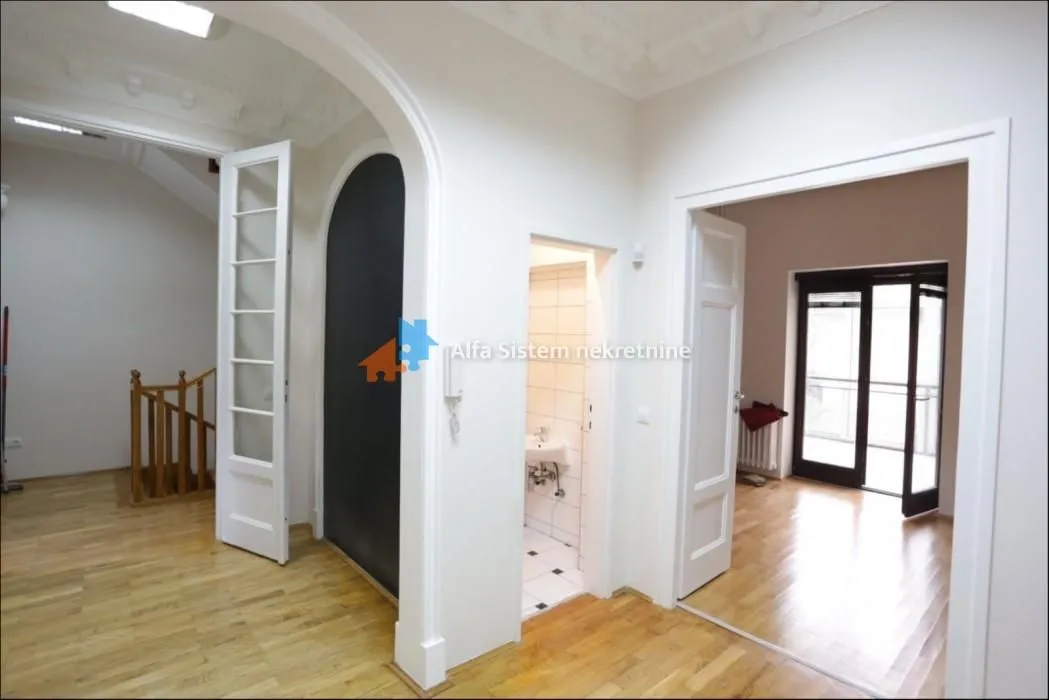 Izdavanje, kuća, 550m², Autokomanda, Voždovac Sve Podlokacije