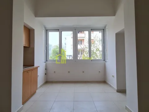 Izdavanje, poslovni prostor, 110m², Centar, Podgorica - image 9