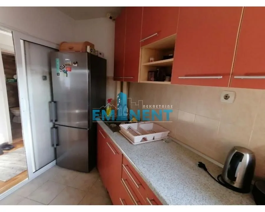 Izdavanje, dvosoban stan, 42m², Novi Beograd Blok 1 Fontana, Novi Beograd Sve Podlokacije