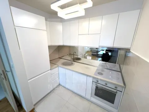 Izdavanje, jednosoban stan, 44m², City Kej, Podgorica - image 3