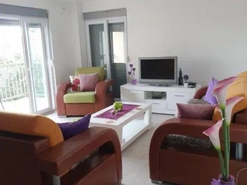 Sale, two bedroom apartment, 83m², Petrovac, Budva - image 7