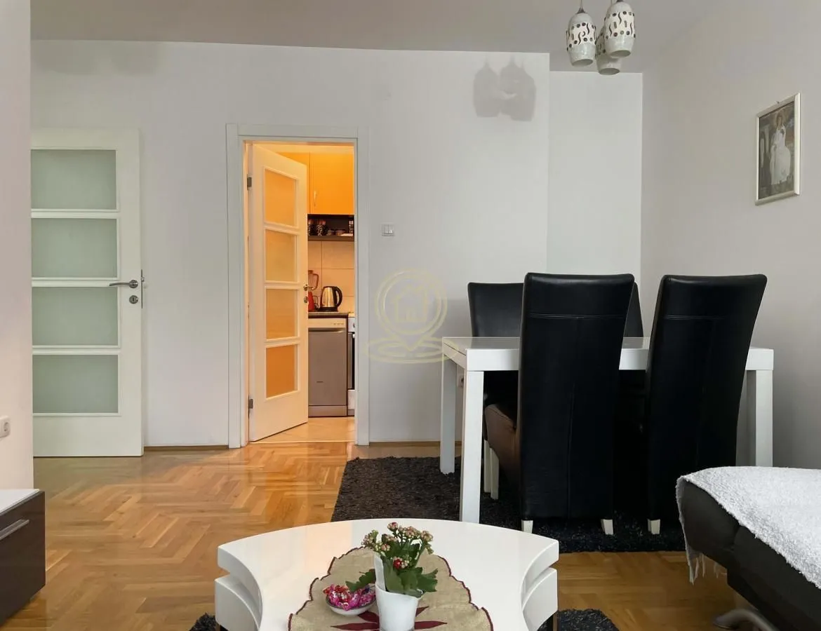 Izdavanje, dvosoban stan, 65m², Detelinara, Novi Sad Sve Podlokacije